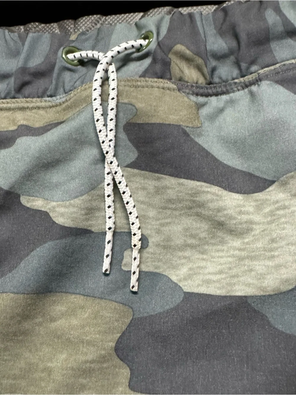 Old Navy Active Girls Camo Athletic Skirt Size L 10-12 Built-In Shorts